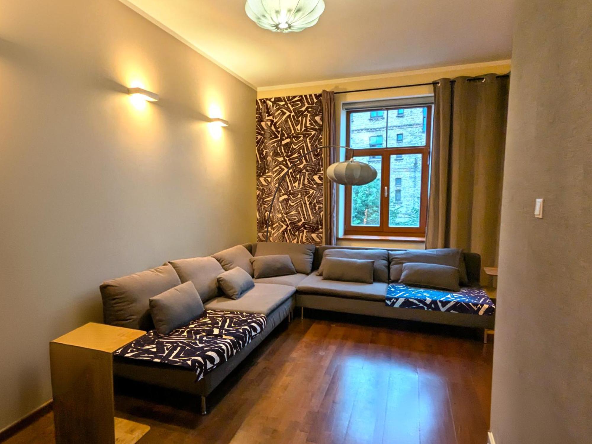Midcentury Modern, Quiet, 40M Studio With Bath Riga Luaran gambar